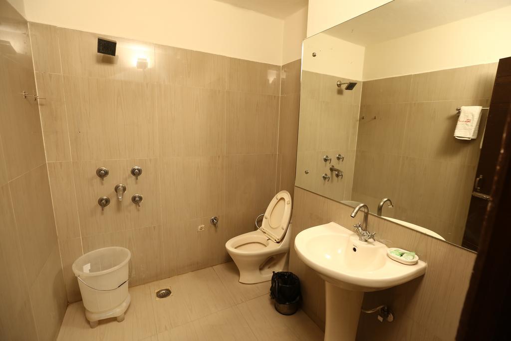 Click Hotel Kohinoor, Лудхіяна Екстер'єр фото